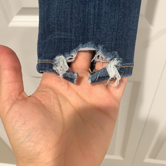 Distressed Mid-Rise Jegging - Picture 3 of 4